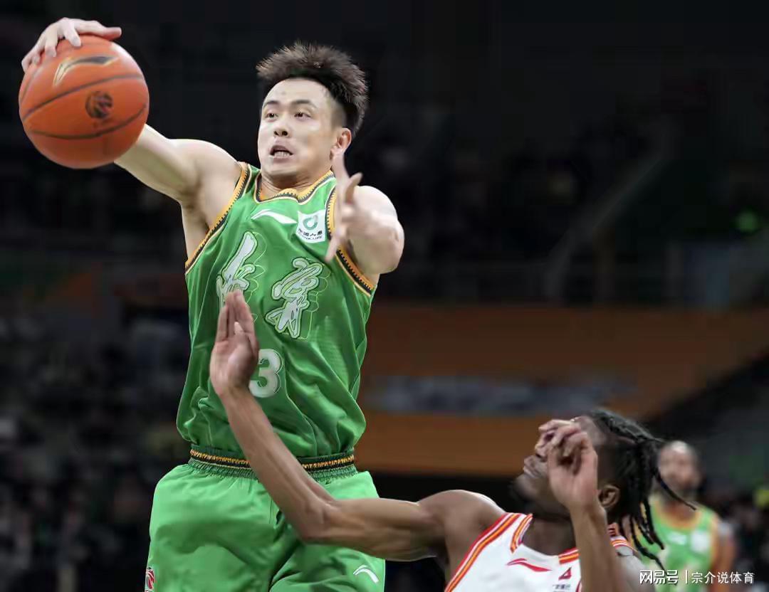 爱奇艺体育-辽宁队惨败，杨鸣下课，却收重大好消息